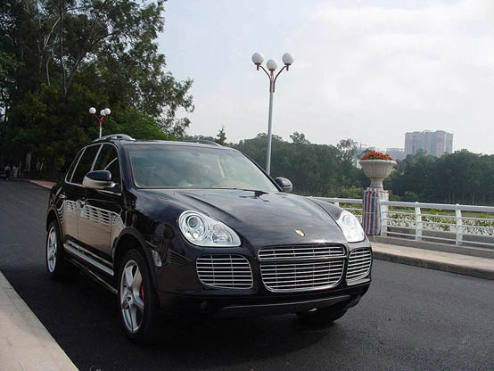 紳士愛運(yùn)動(dòng)：Porsche Cayenne S